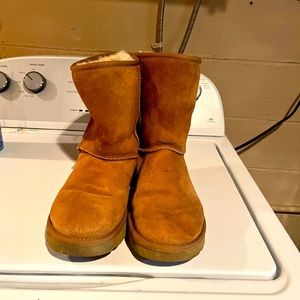 Ugg Classic short boots size 9